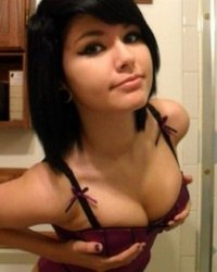 Брюнетка обожает выставлять голую жопу 10 фотография Брюнетка обожает выставлять голую жопу 10 фотография