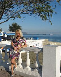 Белокурая сучка смакует писмолодом во рту 2 фотография