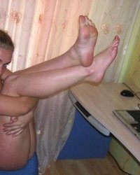 Строптивые хакерши любят работать голенькими 14 фотография Строптивые хакерши любят работать голенькими 14 фотография