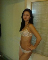 Брюнетка купила себе шикарное нижнее белье 12 фотография Брюнетка купила себе шикарное нижнее белье 12 фотография