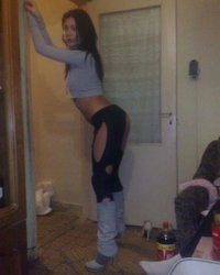 Брюнетка купила себе шикарное нижнее белье 5 фотография Брюнетка купила себе шикарное нижнее белье 5 фотография