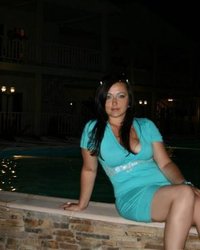 Аппетитные барышни показывают свои прелести 3 фотография Аппетитные барышни показывают свои прелести 3 фотография