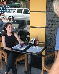 Мать одиночка познакомилась в интернете с трахарем 4 фотография Мать одиночка познакомилась в интернете с трахарем 4 фотография