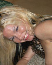 Мужик засадил блонде по самые яйца 26 фотография Мужик засадил блонде по самые яйца 26 фотография