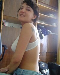 Брюнетка отдалась за стакан пива 7 фотография Брюнетка отдалась за стакан пива 7 фотография