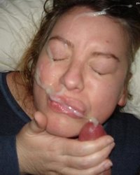 Обильные окончания на лицо и между ног 12 фотография Обильные окончания на лицо и между ног 12 фотография