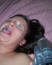 Обильные окончания на лицо и между ног 4 фотография Обильные окончания на лицо и между ног 4 фотография