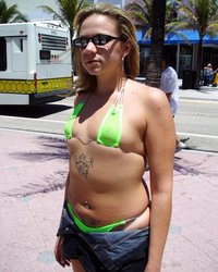 Два упругих члена для привлекательной блондинки 1 фотография Два упругих члена для привлекательной блондинки 1 фотография