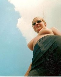 Голые девушки показывают волосатые киски 15 фотография Голые девушки показывают волосатые киски 15 фотография