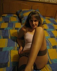 Пьяненькая Валька разделась и наделала снимков 7 фотография Пьяненькая Валька разделась и наделала снимков 7 фотография