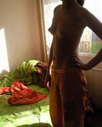 Худощавая брюнетка берет в рот 13 фотография Худощавая брюнетка берет в рот 13 фотография