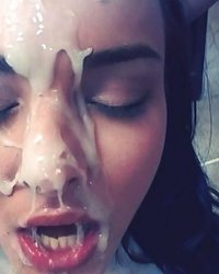 Симпатичные давалки приняли сперму на свои личика 2 фотография Симпатичные давалки приняли сперму на свои личика 2 фотография