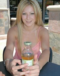 Залил лицо грудастой незнакомки 2 фотография Залил лицо грудастой незнакомки 2 фотография