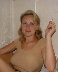 Строгие мамаши изучают свои дырочки 3 фотография Строгие мамаши изучают свои дырочки 3 фотография