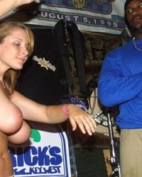 Стервы отставили дойки и приготовились к коитусу 8 фотография Стервы отставили дойки и приготовились к коитусу 8 фотография