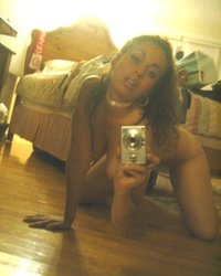 Почтальонши отработали потерянную посылку нагишом 6 фотография Почтальонши отработали потерянную посылку нагишом 6 фотография