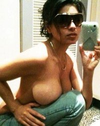 Мамзели хвастаются своими пышными достоинствами 13 фотография Мамзели хвастаются своими пышными достоинствами 13 фотография