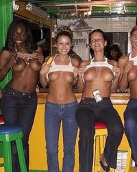 Развратницы в клубе устроили обнаженные танцы 11 фотография Развратницы в клубе устроили обнаженные танцы 11 фотография