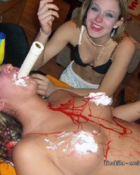 Развратницы в клубе устроили обнаженные танцы 14 фотография Развратницы в клубе устроили обнаженные танцы 14 фотография