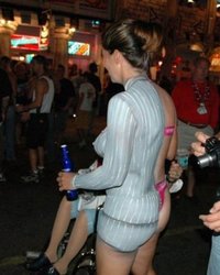 Распутные сучки разделись в ночном клубе 11 фотография Распутные сучки разделись в ночном клубе 11 фотография