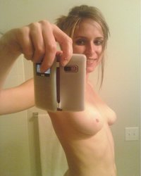 Стюардессы перед вылетом делают обнаженные снимки 10 фотография Стюардессы перед вылетом делают обнаженные снимки 10 фотография