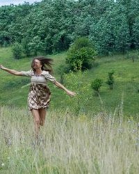 Оголенная красавица проветривает свои прелести 1 фотография Оголенная красавица проветривает свои прелести 1 фотография