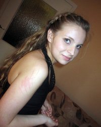 Кучерявая баловница с влажной киской 3 фотография Кучерявая баловница с влажной киской 3 фотография