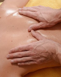 Массажист чпокает свою клиентку 3 фотография