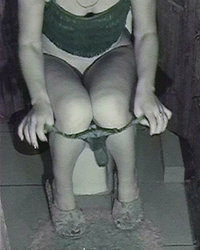 Женщина не знала о скрытой камере в туалете 7 фотография Женщина не знала о скрытой камере в туалете 7 фотография