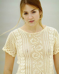 Крошка раздевается на природе 1 фотография Крошка раздевается на природе 1 фотография