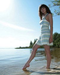 Ксюша нашла уединённое место на озере 2 фотография Ксюша нашла уединённое место на озере 2 фотография