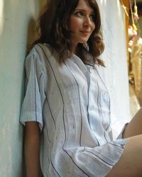 Стройная Машка позирует на балконе 1 фотография Стройная Машка позирует на балконе 1 фотография