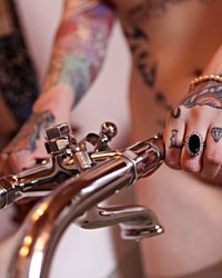 Рыжая красоточка в ванной 16 фотография Рыжая красоточка в ванной 16 фотография