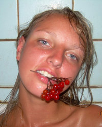 Полина совсем голая в ванной 3 фотография Полина совсем голая в ванной 3 фотография