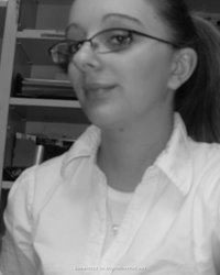 Легкая эротика от молодой очкарички 7 фотография Легкая эротика от молодой очкарички 7 фотография