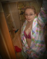 Легкая эротика от молодой очкарички 9 фотография Легкая эротика от молодой очкарички 9 фотография