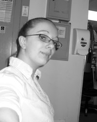 Легкая эротика от молодой очкарички 10 фотография Легкая эротика от молодой очкарички 10 фотография