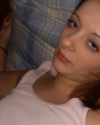 Легкая эротика от молодой очкарички 30 фотография Легкая эротика от молодой очкарички 30 фотография