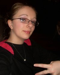 Легкая эротика от молодой очкарички 17 фотография Легкая эротика от молодой очкарички 17 фотография