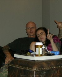 Брюнетка-неформалка и её муж радуют друг друга оральным сексом 6 фотография Брюнетка-неформалка и её муж радуют друг друга оральным сексом 6 фотография