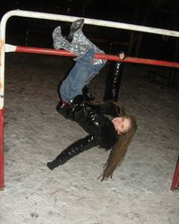 Подруги обожают бодиарт и яркие шоу 9 фотография