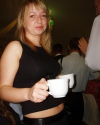 Домашняя блондиночка позирует перед хахалем 22 фотография Домашняя блондиночка позирует перед хахалем 22 фотография