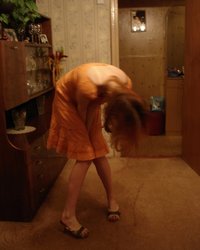 Рыжая бесстыдница раздевается в комнате 11 фотография Рыжая бесстыдница раздевается в комнате 11 фотография