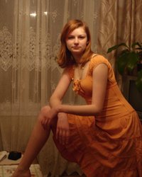 Рыжая бесстыдница раздевается в комнате 24 фотография Рыжая бесстыдница раздевается в комнате 24 фотография