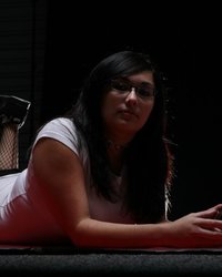 Жирная брюнетка откровенно позирует 2 фотография Жирная брюнетка откровенно позирует 2 фотография