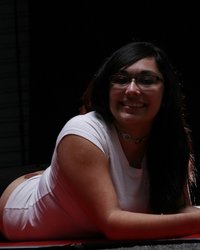 Жирная брюнетка откровенно позирует 5 фотография Жирная брюнетка откровенно позирует 5 фотография