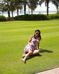 Сексуальная брюнетка развлекается на отдыхе 2 фотография Сексуальная брюнетка развлекается на отдыхе 2 фотография