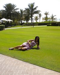 Сексуальная брюнетка развлекается на отдыхе 3 фотография Сексуальная брюнетка развлекается на отдыхе 3 фотография