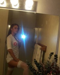 Соблазнительная медсестра любит оголятся 5 фотография Соблазнительная медсестра любит оголятся 5 фотография