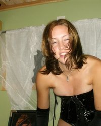 Сучка в латексе со своим любовником 21 фотография Сучка в латексе со своим любовником 21 фотография